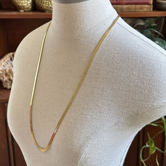 Vintage Gold-Tone Flat Snake Chain Necklace 28" Classic Sleek Design - Picture 2 of 4
